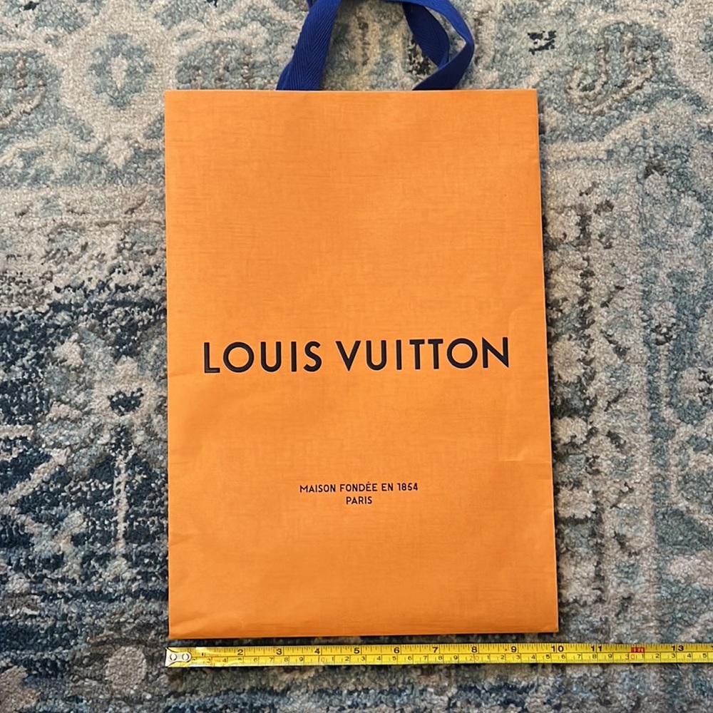 Louis Vuitton Bag - Picture 3 of 3
